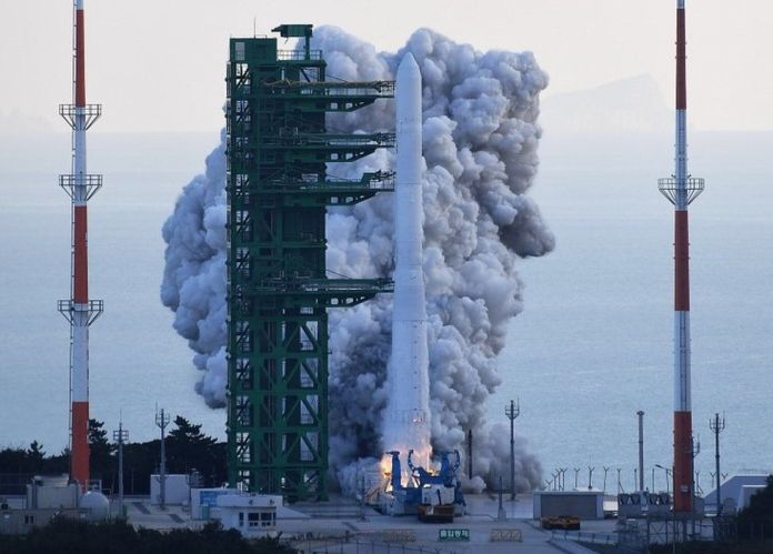 South Korea Launches First Domestically Developed Space Rocket - German ...